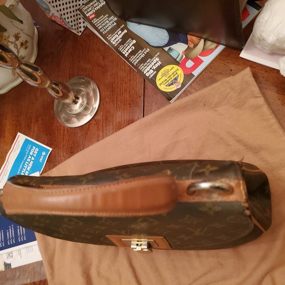 LOUIS VUITTON HANDBAG - Picture 4 of 4